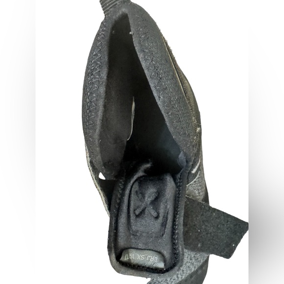 NIKE ZOOM LEBRON SOLDIER 10
TITLE TRADITION - Picture 5 of 14